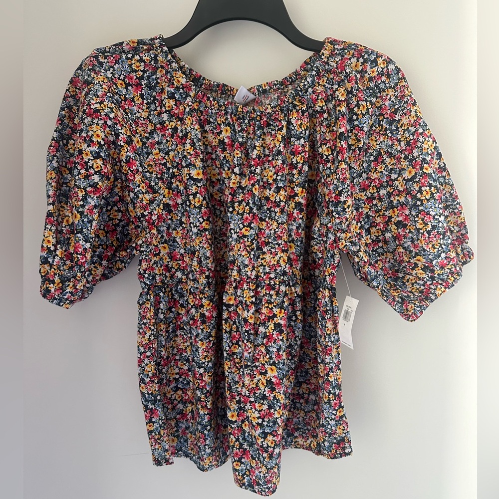 Printed puff sleeve top